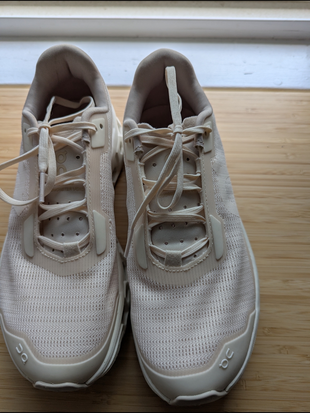 On Running Women's Cloudmonster Void Size 7 Cream - Picture 2 of 6